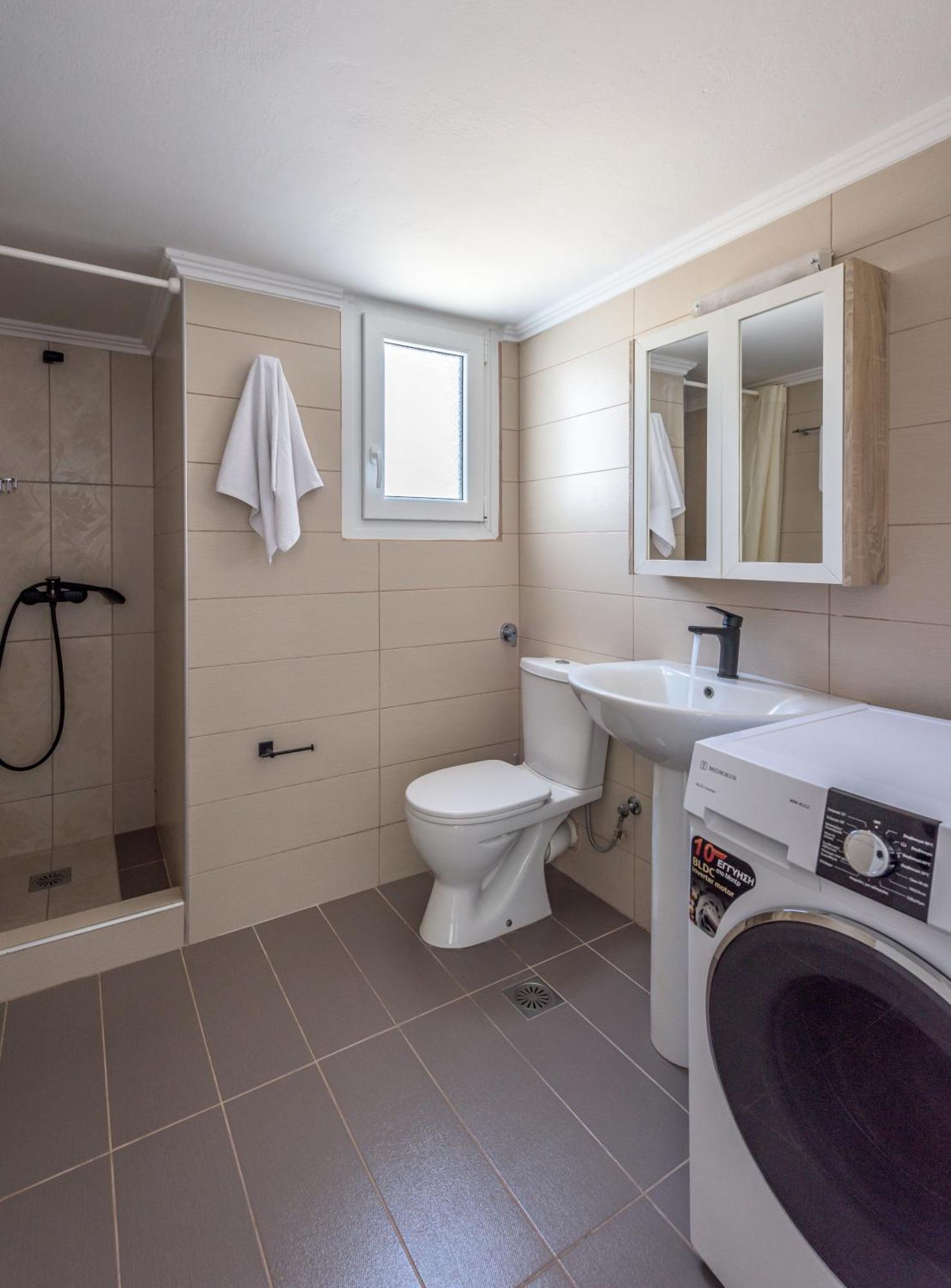 Brizet Apartments Sea View Pollonia Exterior photo